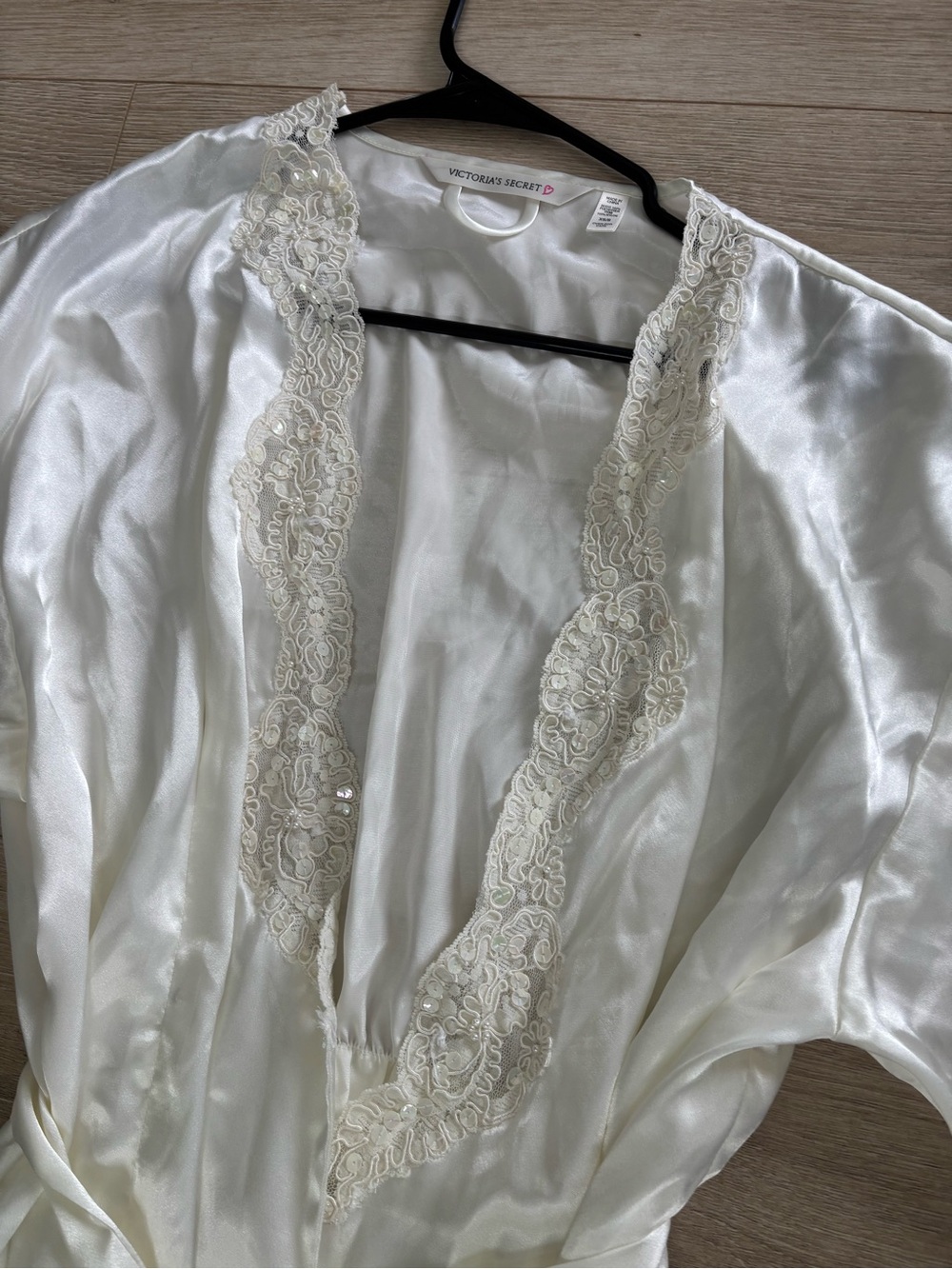 Victoria's Secret vintage Ivory Satin Lace-Trim Bridal Robe - Picture 6 of 7